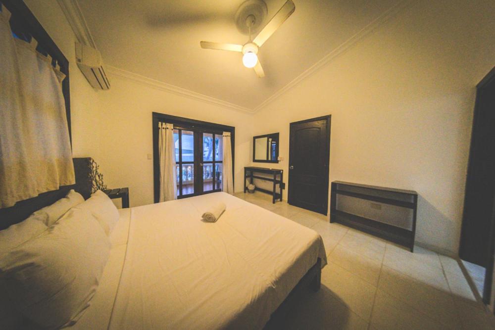 Capri Beach House 蓬塔卡纳 外观 照片